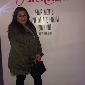 Meet your Posher, Selena